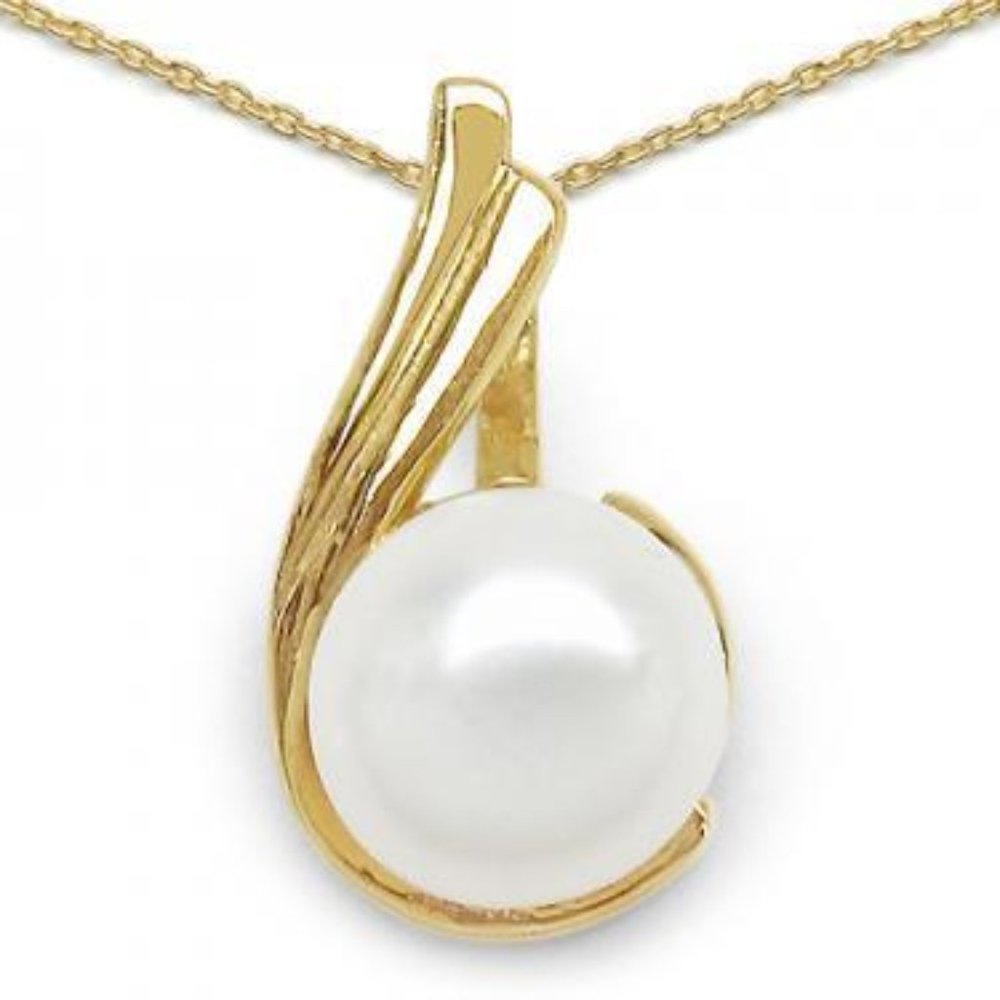 Pearl Pendant Necklace
